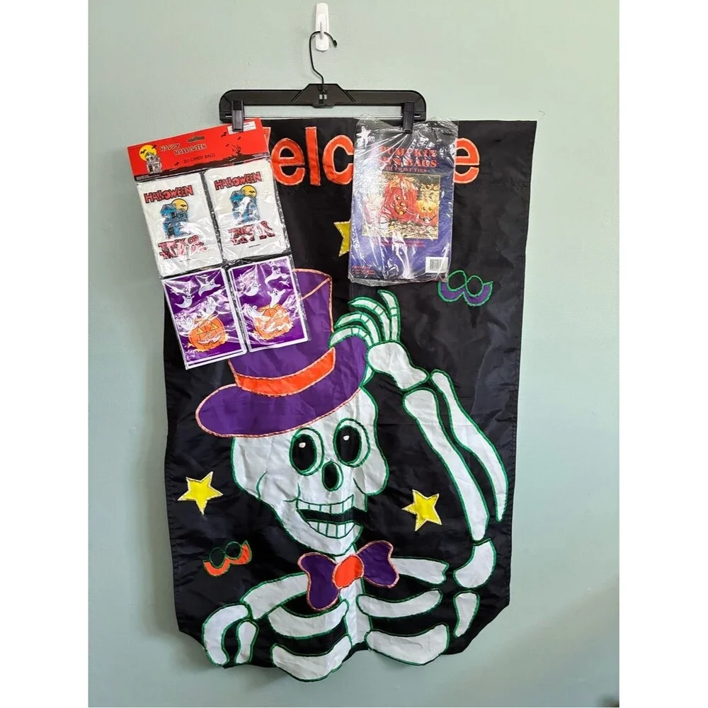 VTG Halloween Skeleton Banner Flag 28x43 Goodie Bags Pumpkin Leaf Lawn Bag Set